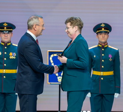 ��������� ����� ����� ������� � ��������� ����������� ��������� �������